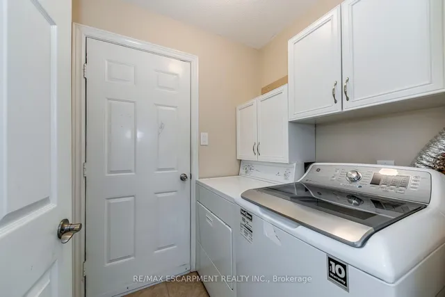 Additional image 16 of 2435 Woodward Ave Unit 15