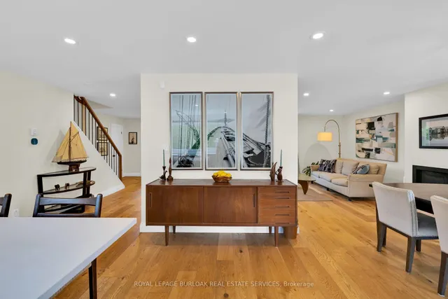 Additional image 15 of 912 Boothman Ave