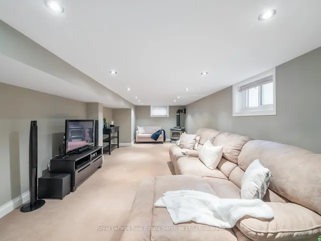 Additional image 30 of 938 King Rd