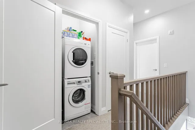 Additional image 20 of 1210 Main St Unit 203