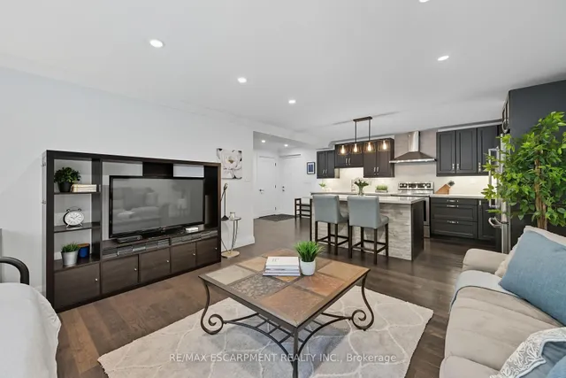 Additional image 19 of 1377 Lakeshore Rd Unit 104