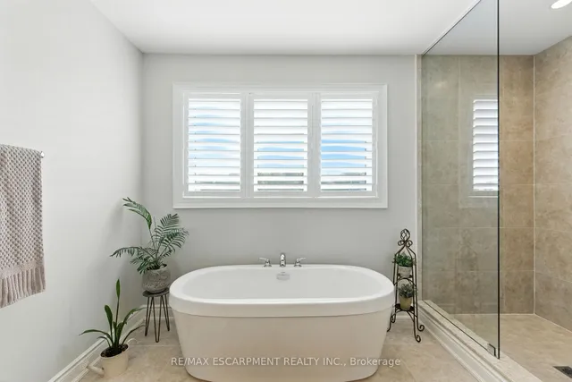 Additional image 36 of 15 Robarts Dr