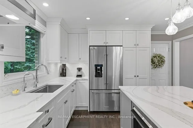 Additional image 17 of 31 Acredale Dr