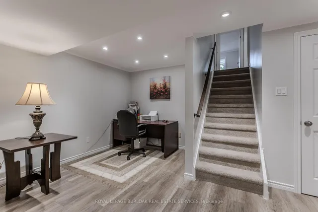 Additional image 39 of 209 Portage Lane