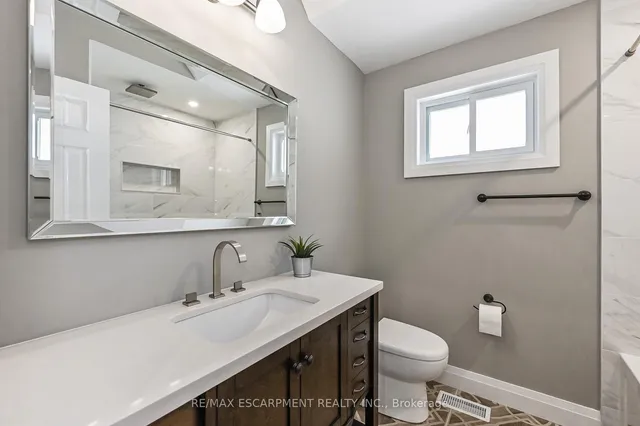 Additional image 17 of 95 Houghton Ave