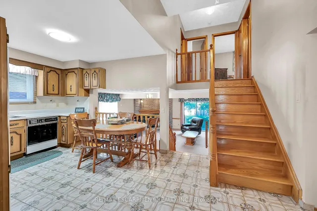 Additional image 14 of 65 Ellington Ave