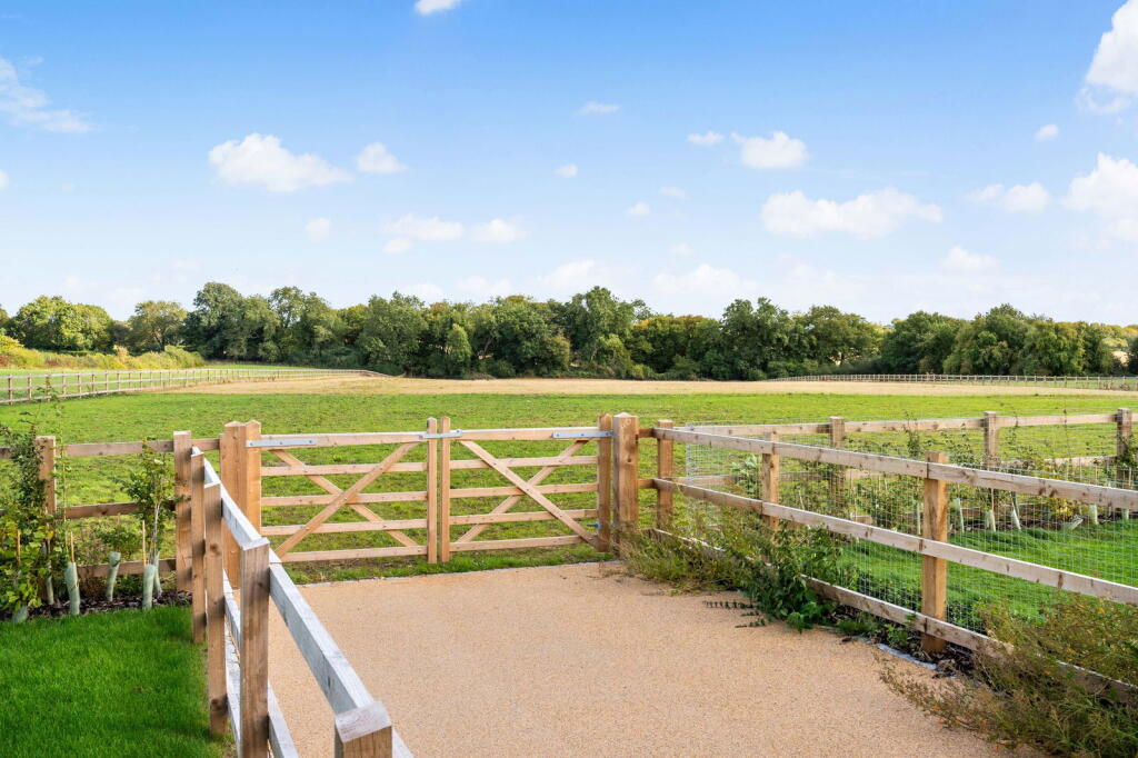 Additional image 39 of Stunning 4 bedroom country home with 4.52 acre paddock