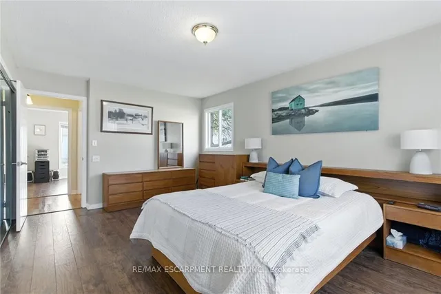 Additional image 19 of 360 Silverbirch Blvd