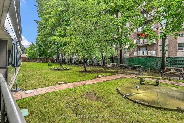 Additional image 28 of 11 Woodman Dr Unit 103