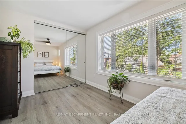 Additional image 21 of 15 Ottawa St