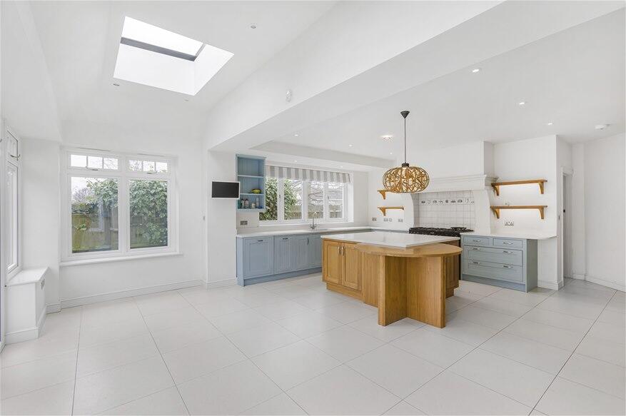 Additional image 30 of Roundwood Park, Harpenden, AL5