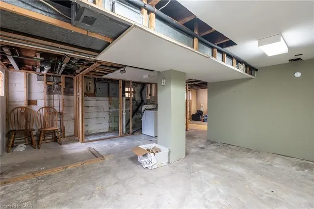 Additional image 41 of 39 Connaught Ave