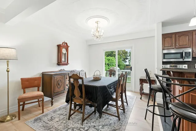 Additional image 14 of 20 Woodside Dr