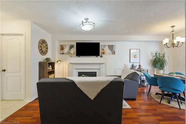 Additional image 6 of 14 Fox Run