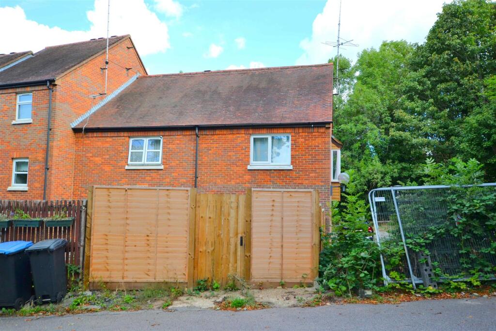 Additional image 14 of Church Lane, Old Hatfield
