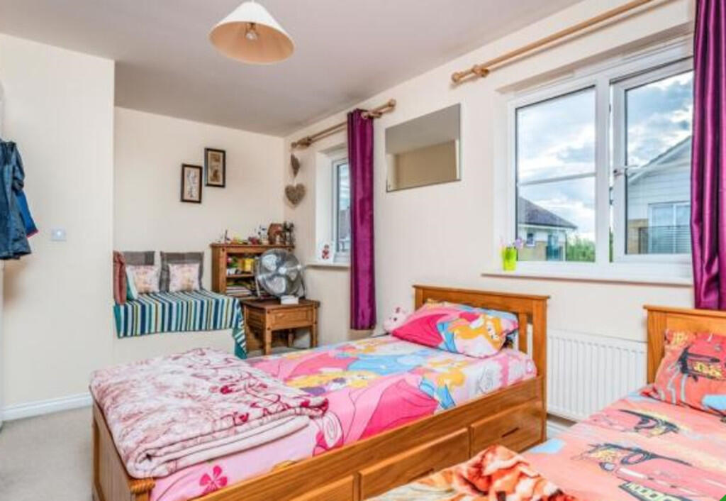 Additional image 6 of 102 Eddington Crescent