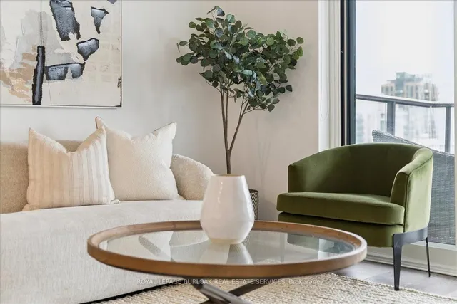 Additional image 16 of 2007 James St Unit 1405