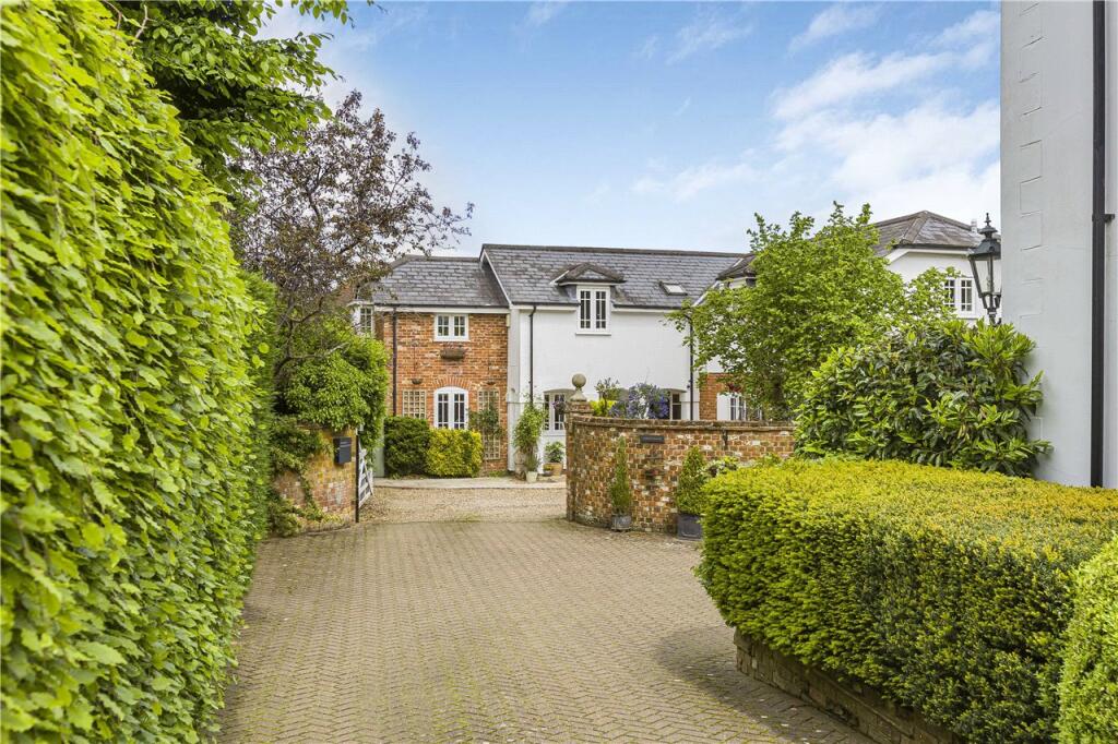 Additional image 33 of Halls Close, Hobbs Hill, Welwyn, AL6