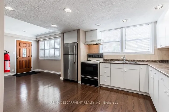 Additional image 21 of 2340 KING St