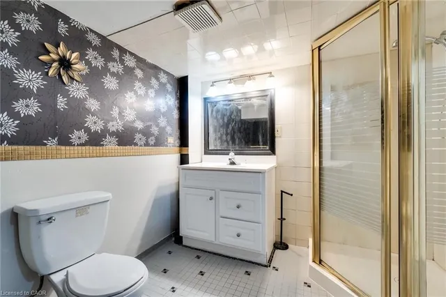 Additional image 40 of 18 Pavarotti Crt