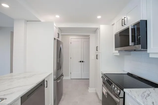 Additional image 22 of 495 Highway 8 Unit 210