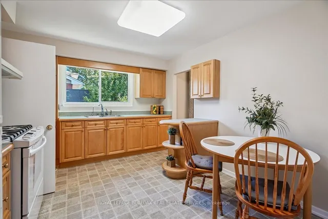 Additional image 8 of 871 Francis Rd