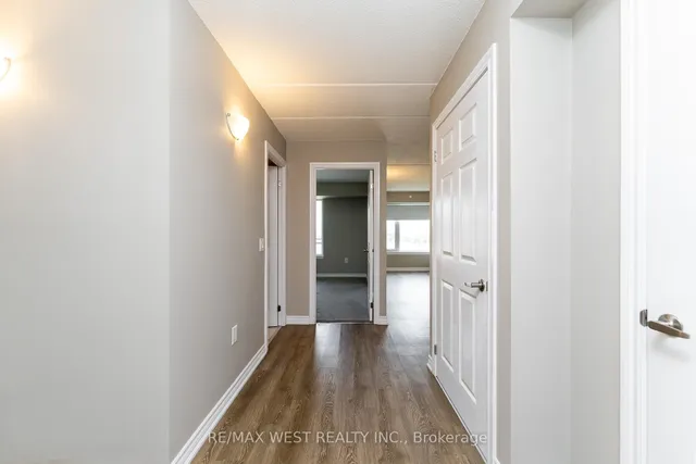 Additional image 8 of 716 Main St Unit 910