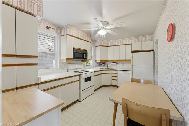 Additional image 6 of 262 East 38th St