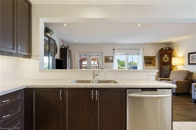 Additional image 15 of 615 Rymal Rd Unit 49