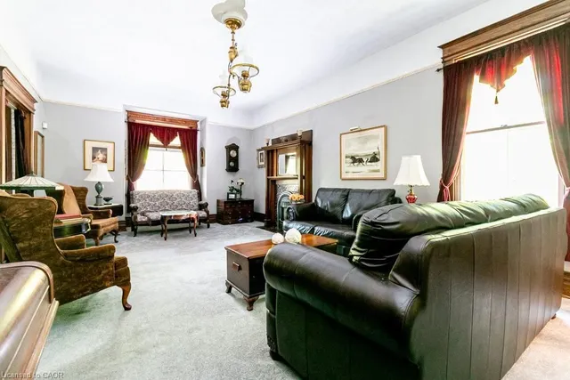 Additional image 10 of 55 Cayley St