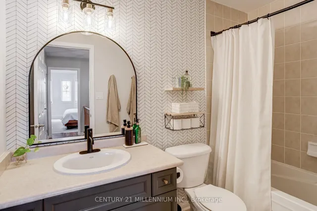 Additional image 31 of 914 Ambroise Cres