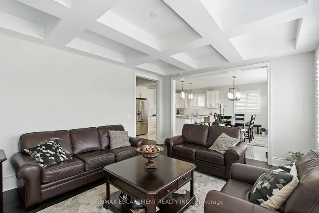 Additional image 16 of 15 Robarts Dr