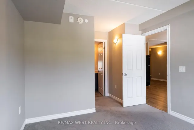 Additional image 26 of 716 Main St Unit 910