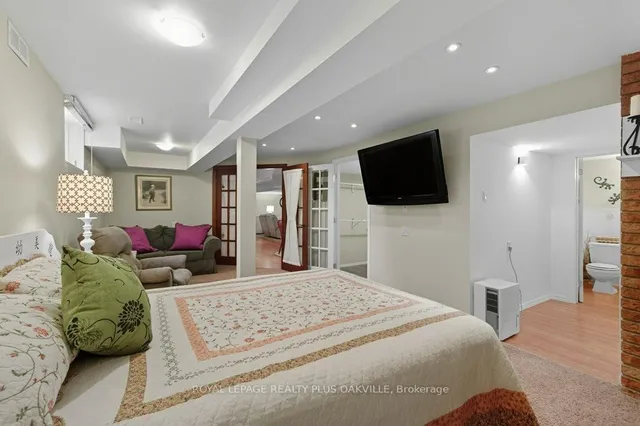 Additional image 32 of 67 Horizon Crt