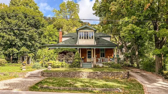 Property image for 55 Cayley St