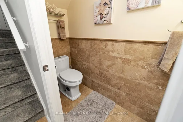 Additional image 25 of 63 Fonthill Rd Unit 21