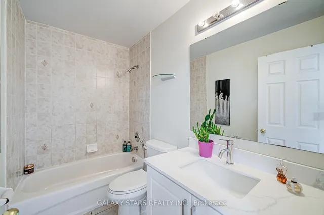 Additional image 30 of 1049 Kennedy Circ