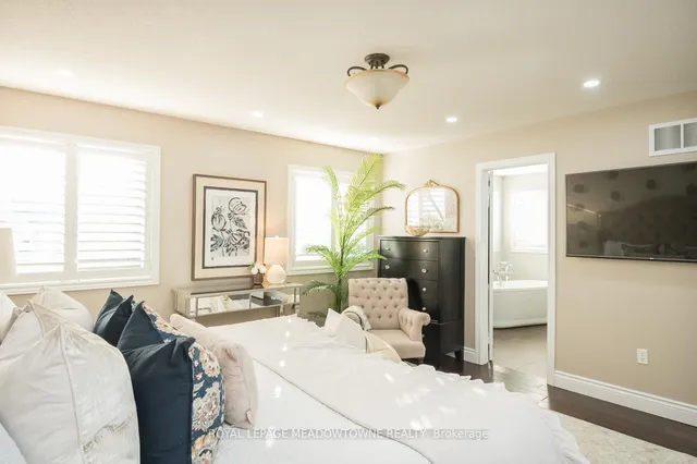 Additional image 11 of 371 Alexander Cres