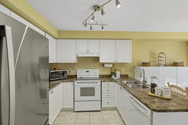 Additional image 34 of 1220 Turner Dr