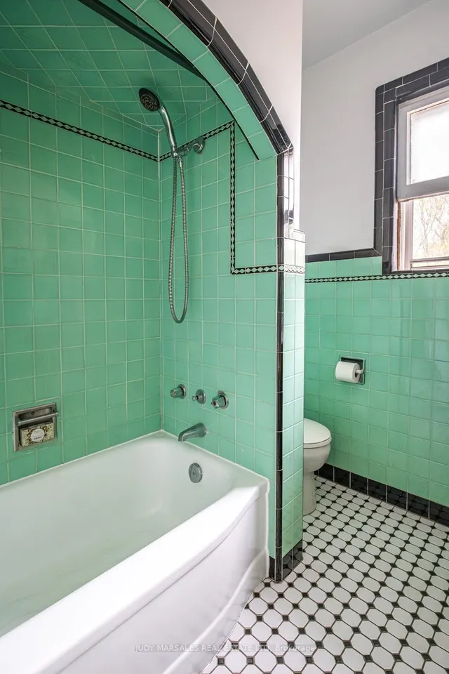 Additional image 28 of 125 Delaware Ave