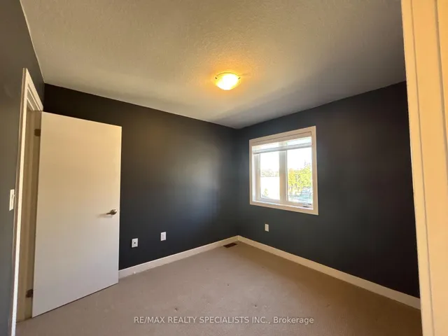 Additional image 16 of 590 North Service Rd Unit 135