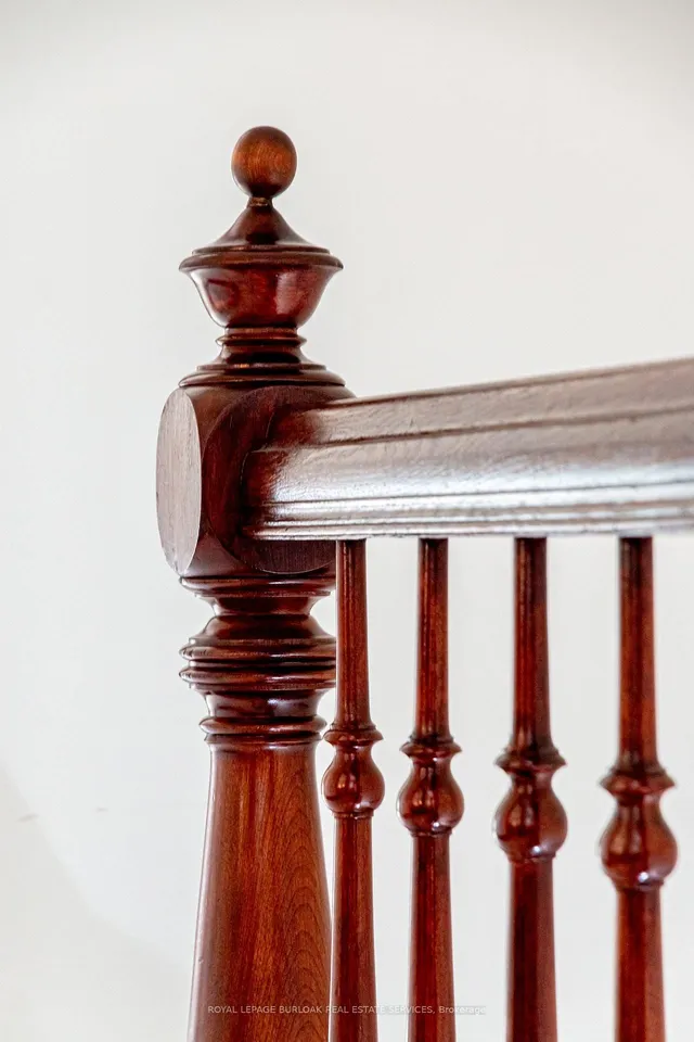 Additional image 19 of 27 Steven St