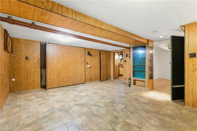 Additional image 12 of 11 Holton Ave