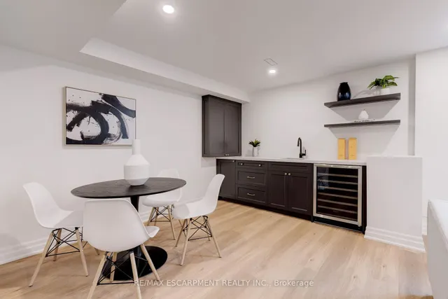 Additional image 43 of 684 Peele Blvd