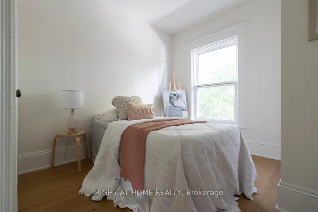 Additional image 41 of 24 Strathcona Ave