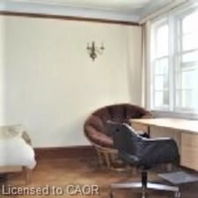 Additional image 9 of 156 Bond St