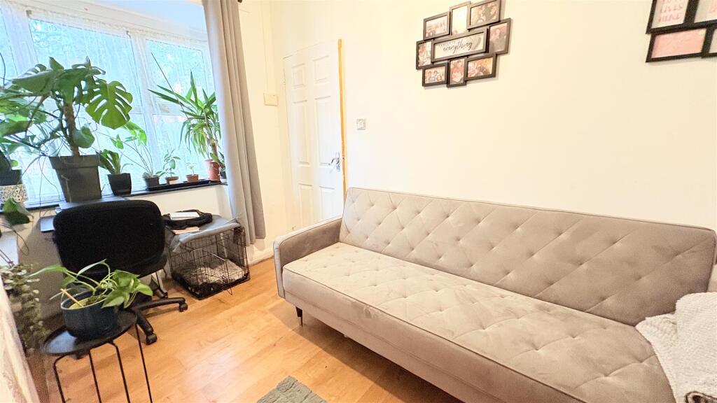 Additional image 5 of Lilac Avenue, Runcorn Road