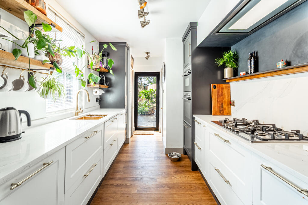 Additional image 7 of Watling Street, Park Street, St. Albans, Hertfordshire, AL2