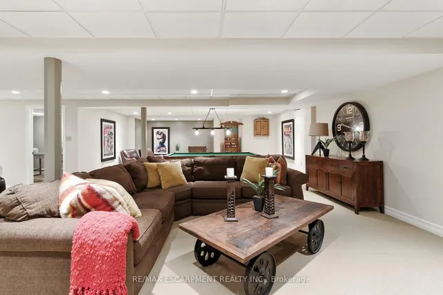 Additional image 33 of 587 Sandcherry Dr