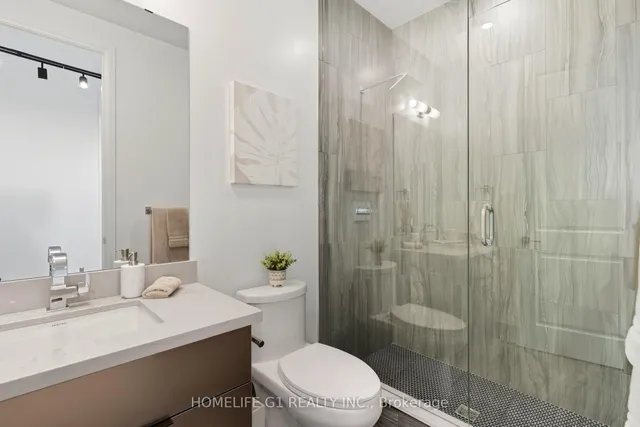 Additional image 24 of 2007 James St Unit 2002